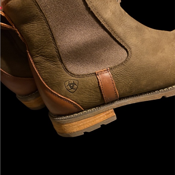 Ariat Olive and Tan Wexford Chelsea Boot - Picture 3 of 5